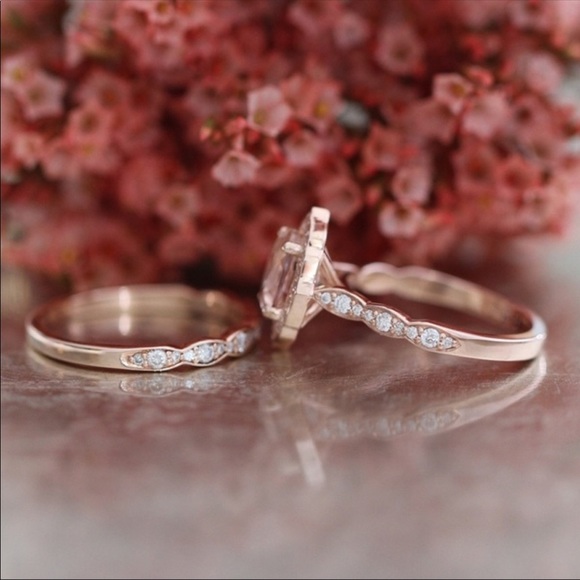 Last one! Lovely Rose Gold Ring Set - Picture 5 of 7